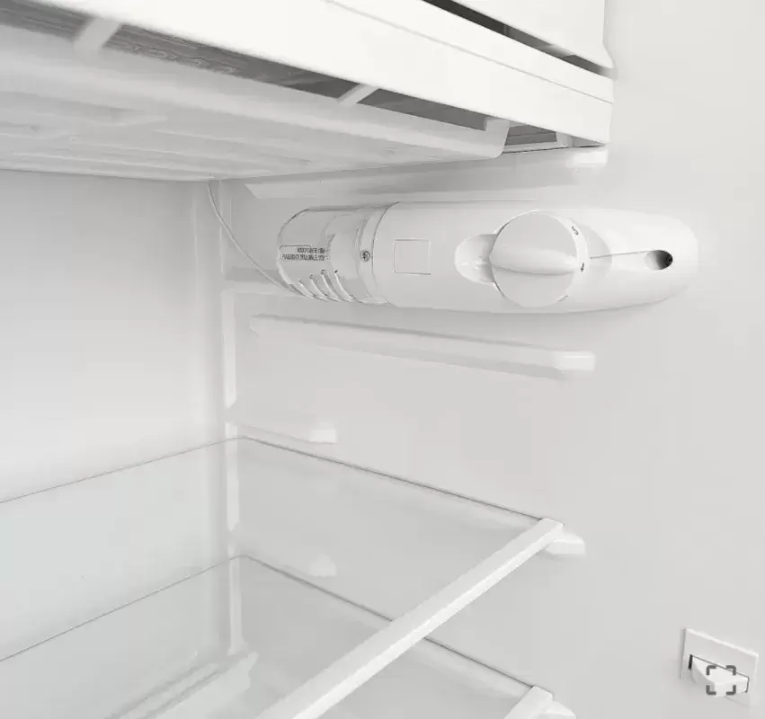 Frigorífico nevera compresor Gelid R91 a 12V y 24V, 91 litros con congelador para instalación bajo encimeras de caravanas, autocaravanas y camper.