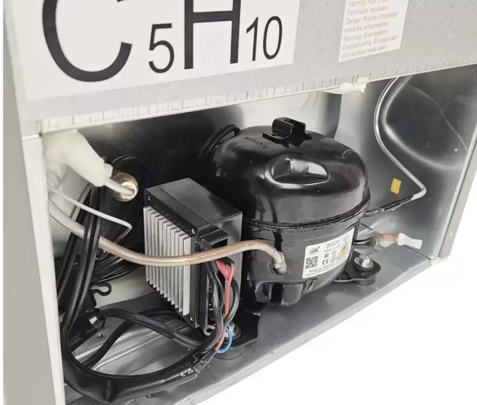 Frigorífico nevera compresor Gelid R91 a 12V y 24V, 91 litros con congelador para instalación bajo encimeras de caravanas, autocaravanas y camper.