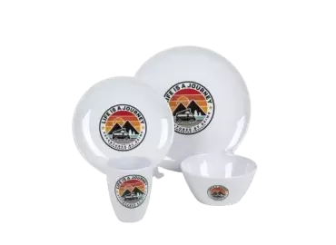 Louça em melamina "LIFE IS A JOURNEY" para 4 pessoas.