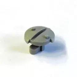 Clipe para fixar a grelha exterior dos frigoríficos Dometic cinzentos. Ref. 295176695