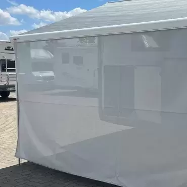 Toldo frontal corta-vento microperfurado 450x180 cm com guia de 4,5 metros para caravana, autocaravana e autocaravana