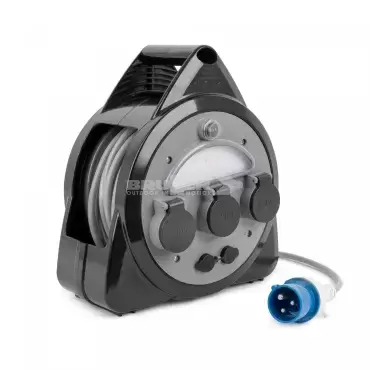 Extensão Brunner de 15 metros com 3 ligações Schuko, 2 portas USB e luz integrada para autocaravana, caravana e autocaravana.