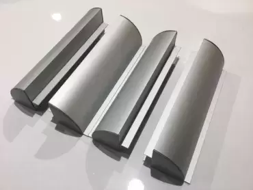 Suporte de alumínio de 20 cm com tampas para painel solar