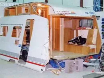 FABRICAÇÃO DE UMA CARAVANA