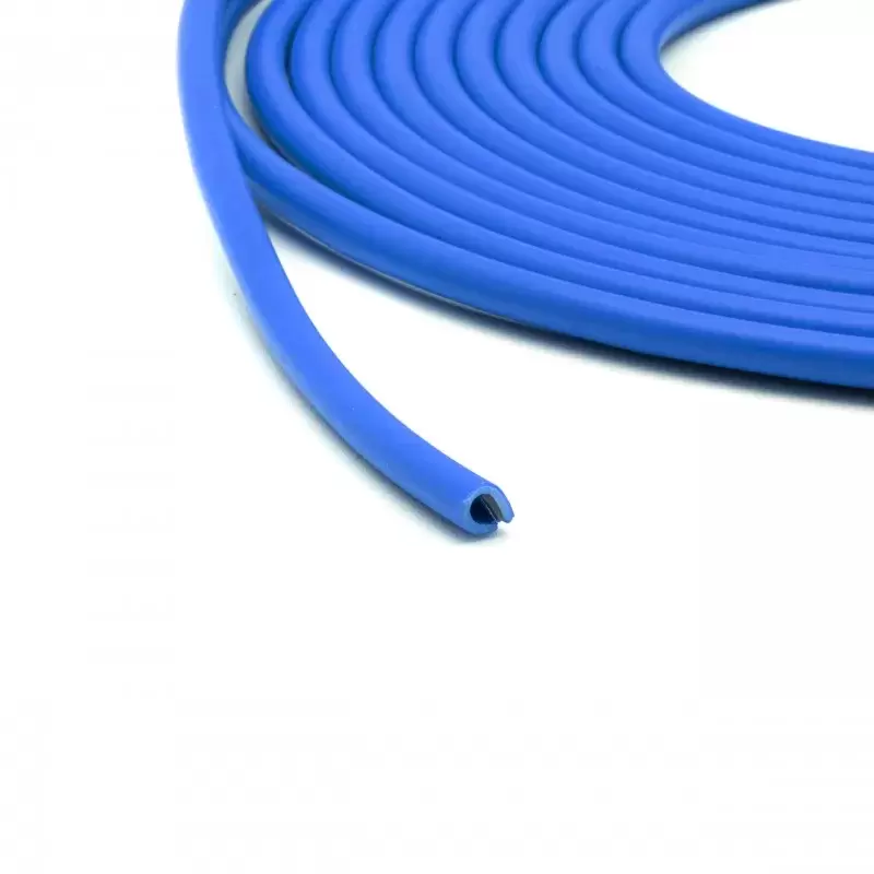 Perfil de goma AZUL en forma de U para protección de puertas y decoración de vehículos.