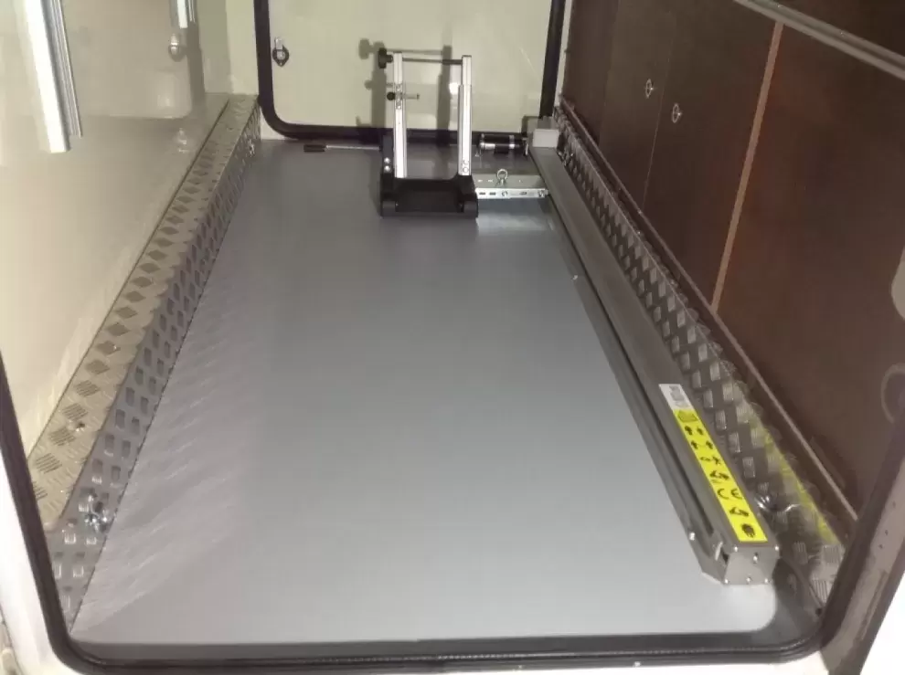 Sube moto POLLICINO manual IZQUIERDO para garaje autocaravana.