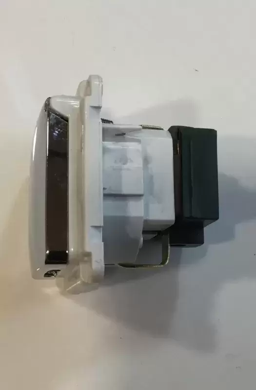 Enchufe plastico cromado con marco caravana autocaravana camper
